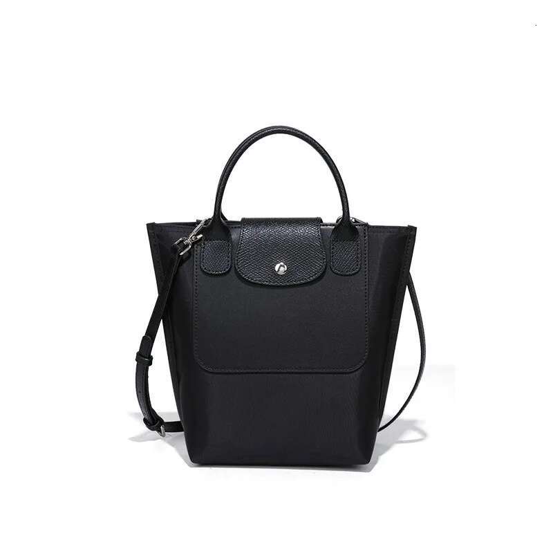 Nylon Color-Blocked Tote Large Capacity Shoulder Bag, High-End Texture, Fashionable Handbag, Versatile Women's Bag