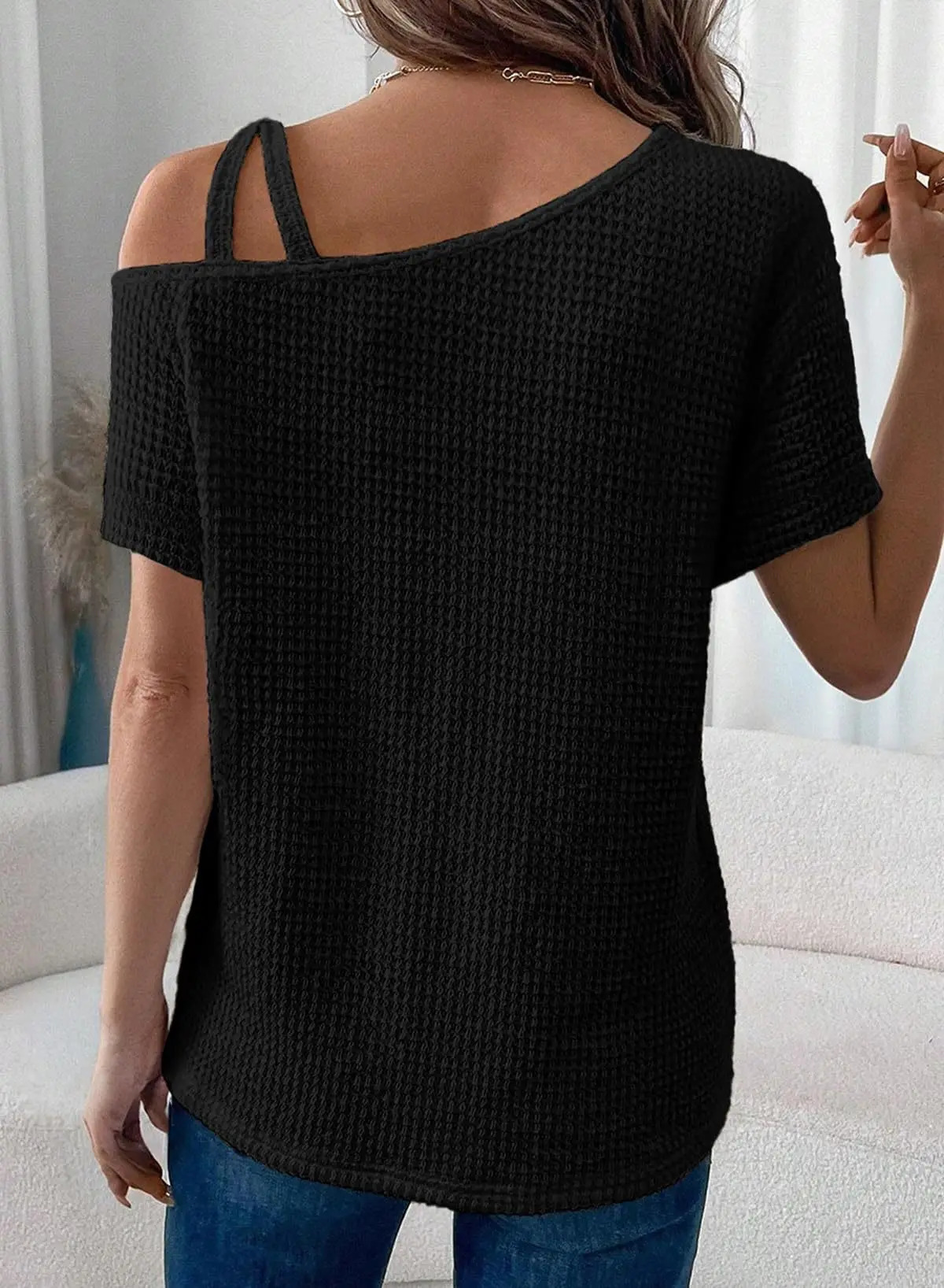 Short sleeved solid color top suitable for women. Very suitable for shoulder knitted womens clothing 250321