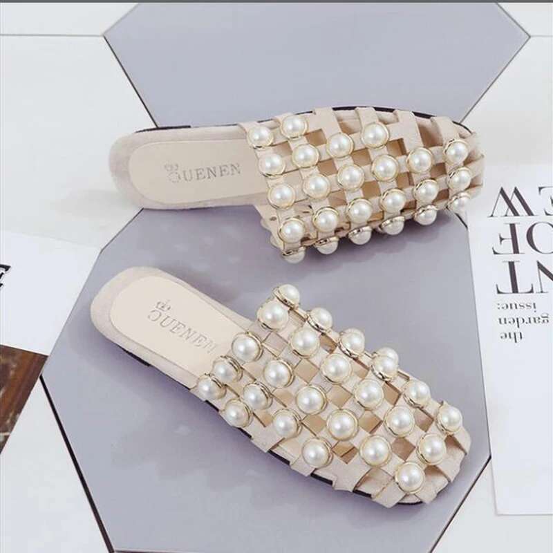 2025 Summer New Beach Shoes Pearl Sandals Thin Belt Roman Fold Casual Designer Fashion Flat Shoes Women's Sandals