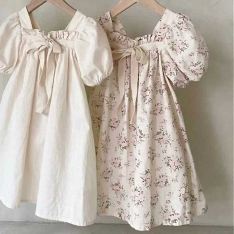 2015 New Korean Summer Dress New Western Bubble Sleeve Sweet Flower Square Collar Suit W250326