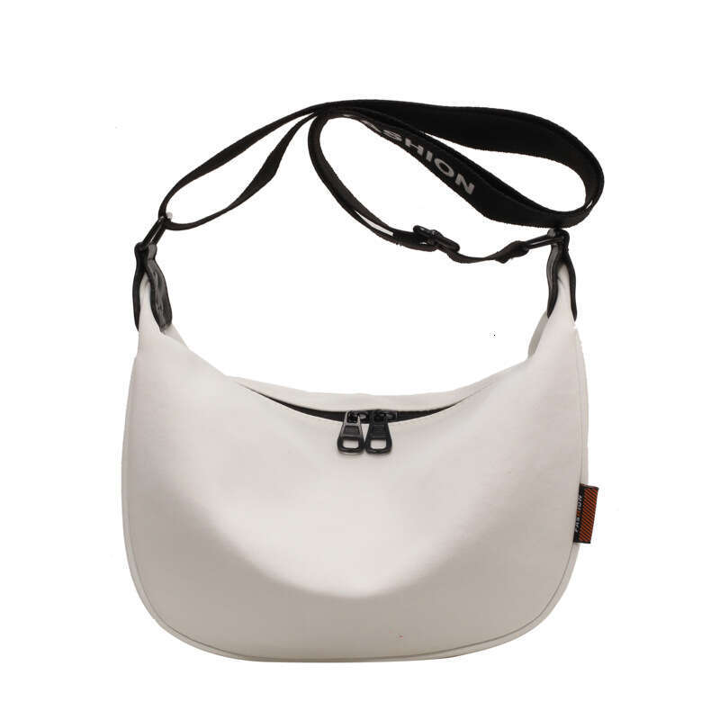 Lazy Wind Moon Teeth for Women, Small Simple Crossbody Dumpling Sports and Leisure Style Single Shoulder Bag, Large Capacity Women's Bag