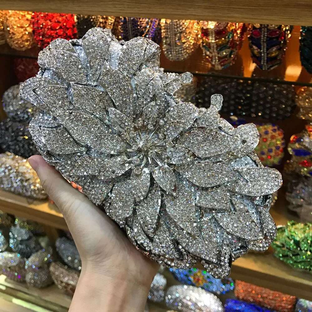 Mini Hollow Out Sier Minaudiere Clutch Wedding Crystal Women Handbags Bridal Dia Chain Shoulder Bag Fashion Party Purse