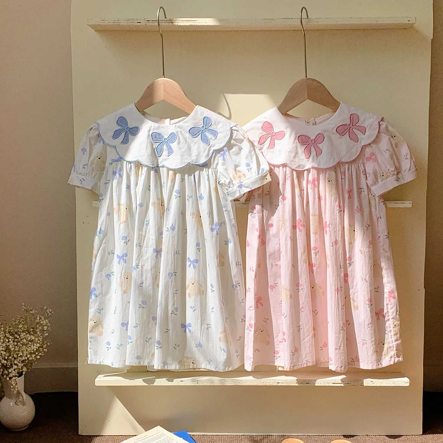 Girls dress childrens clothing bow embroidery flower collar girls dress summer printed short sleeved princess dress W250326