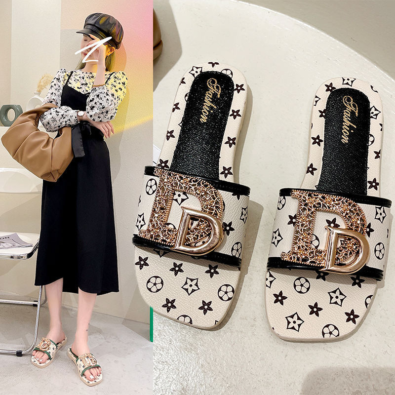 2025 summer new arrival women's slippers burst fashion soft bottom sandals leisure fashion beach outdoor slippers