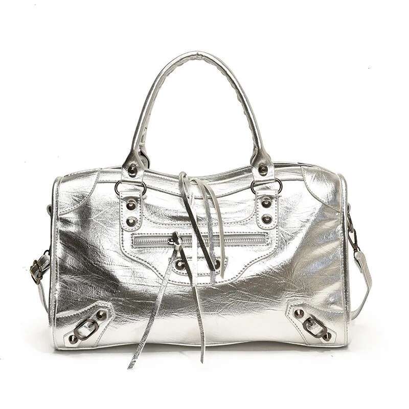 Designer 1900S Vintage Rivet Tote Women High Quality Leather Large Capacity Shoulder Strap Handbag Gothic Travel Bags