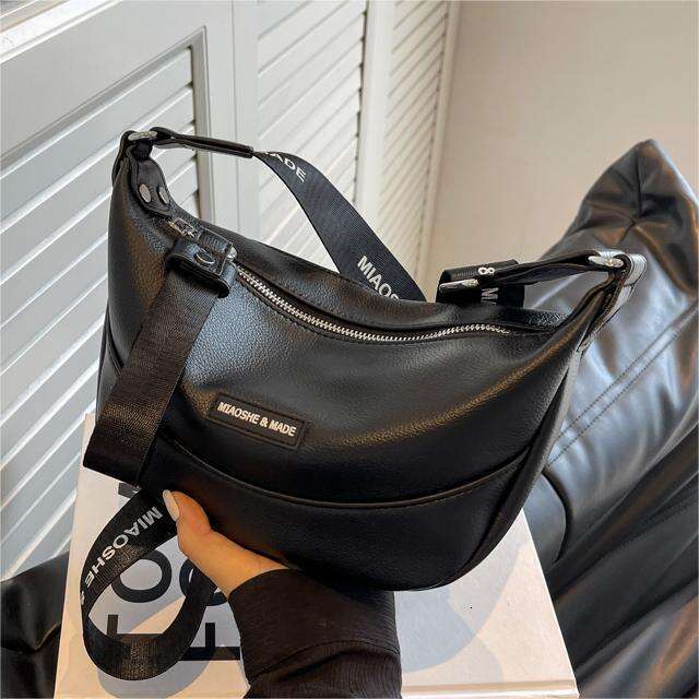 95 This year's popular niche 2025 new women's fashion super hot crossbody Korean versatile dumpling bag