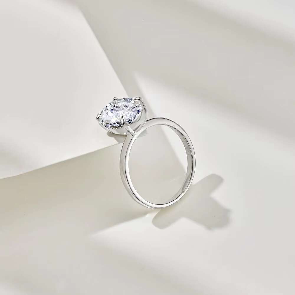 High Quality Wholesale 8x12mm Iced Cut 5A Zircon Jewelry Women 925 Silver Inlay Oval Cut Diamond Engagement Wedding Ring
