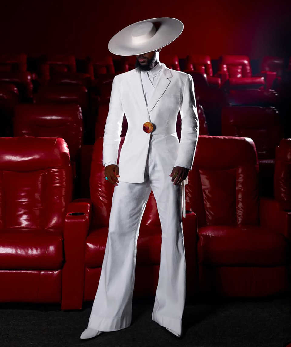 White Mens Wedding Tuxedos Unique Slim Fit Party Birthday Groom Wear 2 Pieces Customized Cosplay Outfits