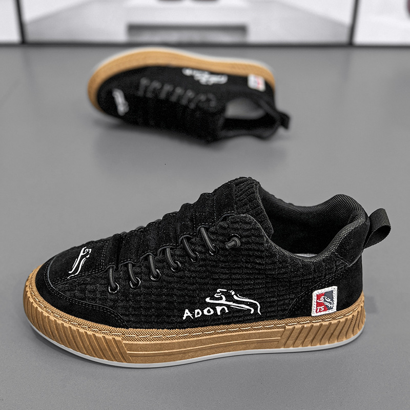 2025S New Trend Designer Canvas Versatile In Spring Corduroy Casual Board One Foot Pedal Soft Soled Sports Shoes Trendy Men S Shoes