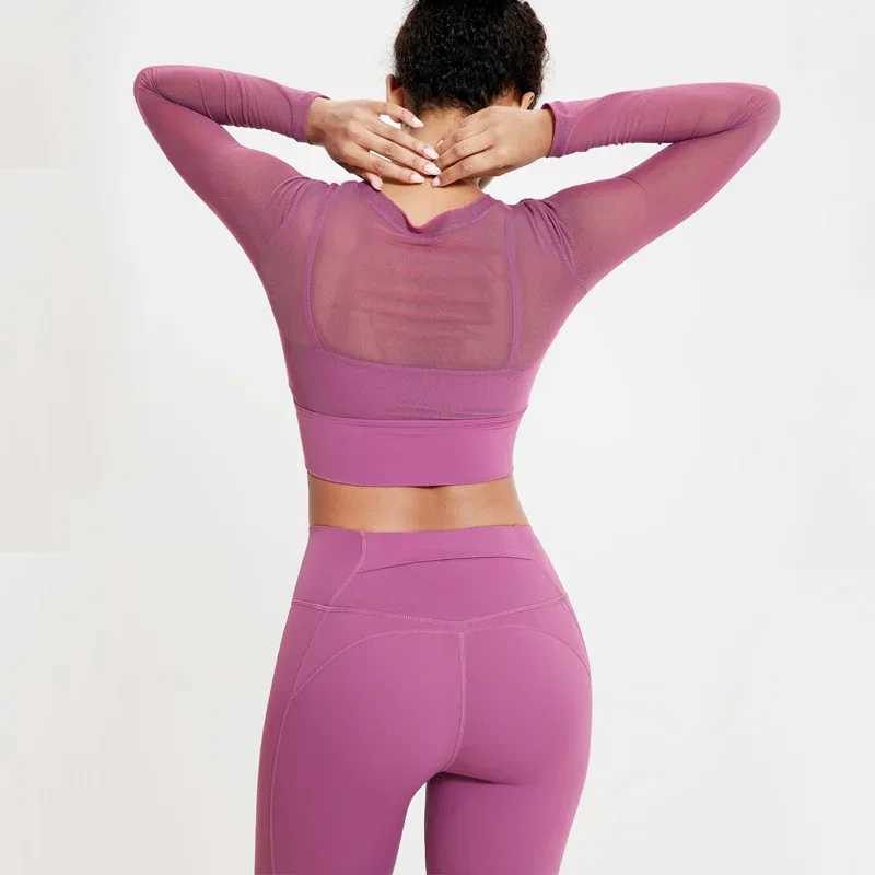 Womens two-piece fitness yoga set solid color breathable quick drying running suit 2-piece long sleeved shirt leg sportswear W250326