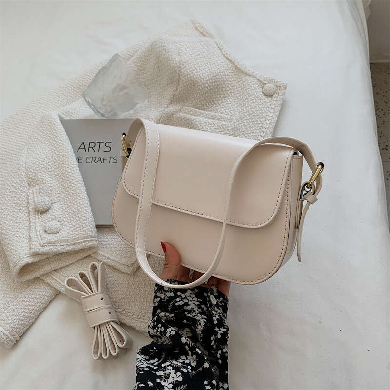 High end Women's 2024 New Trendy and Fashionable Style Simple Single Shoulder Crossbody Small Square Bag