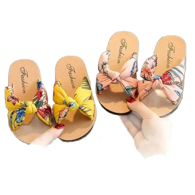 Girls Slippers Childrens Fashion Soft Sole Princess Shoes Kids Summer Sandals Flat Shoes Baby Girls Shoes 250326