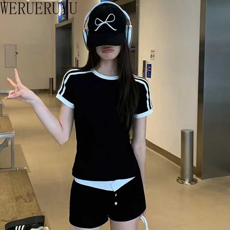Summer solid T-shirt short sleeved Y2k top womens clothing Korean fashion black and white street clothing womens casual T-shirt 250321