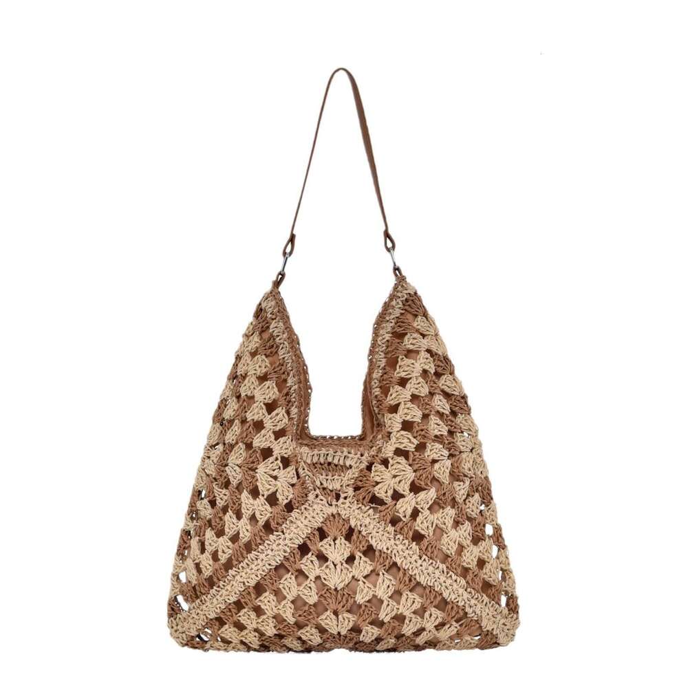 f5 Handmade straw hollow square flower large triangle contrasting woven shoulder bag
