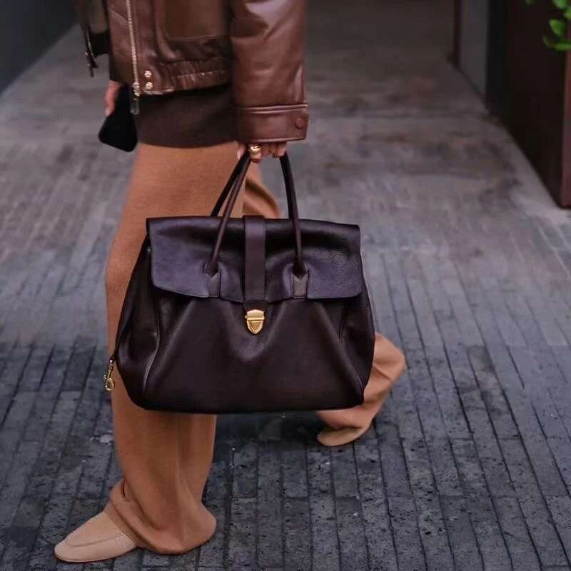 Designer Portable Briefcase For Women, High-End Retro Large-Capacity Commuter Handbag 2023