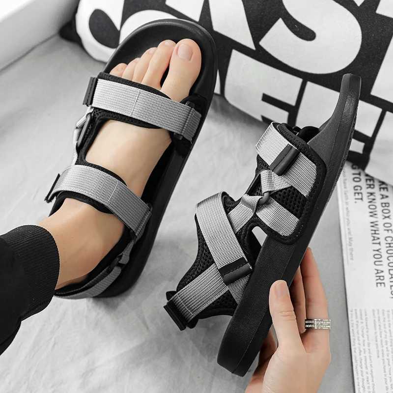 New mens sandals N-Slip summer flip top high-quality outdoor Fi casual beach lightweight casual mens shoesXJ250326