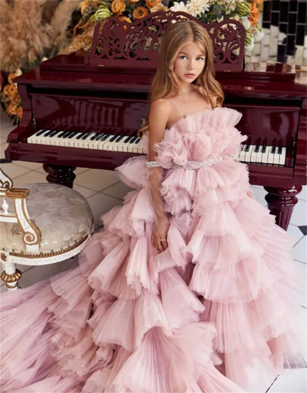 Elegant floral girl dress with ruffled edges long train solid color collar wedding floral childs first auspicious birthday Par dress W250326