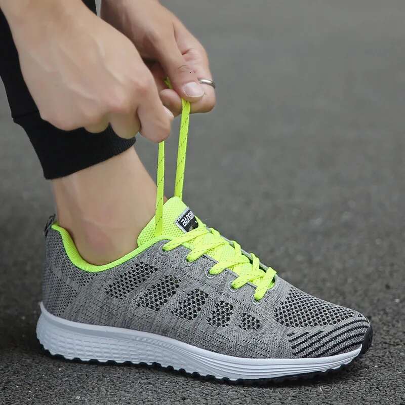 2025 Summer New Casual Breathable Walking Mesh Designer Fashion Flat Shoes Women's White Sports Shoes