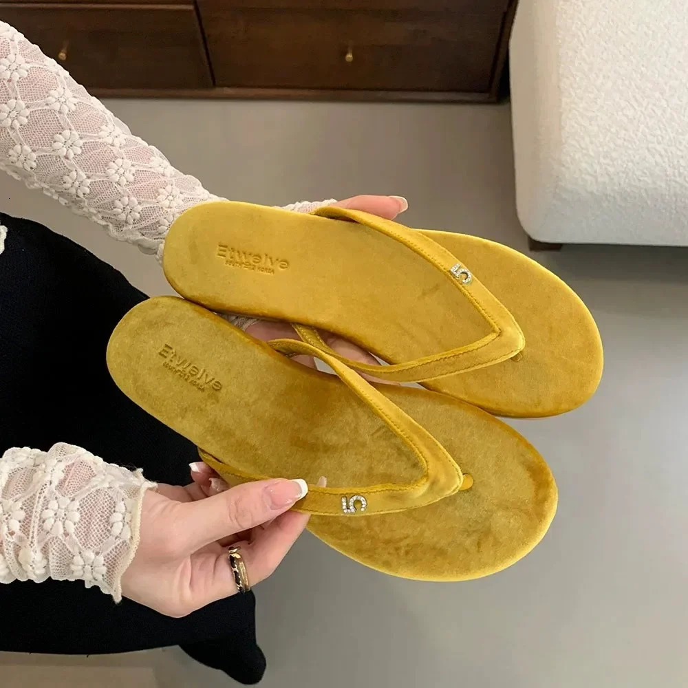 Womens Shoes Summer Fashion Clip Toe Flat Womens Flip Flops Beach Flannel Casual Ladies Slippers Zapatos Mujer 250325