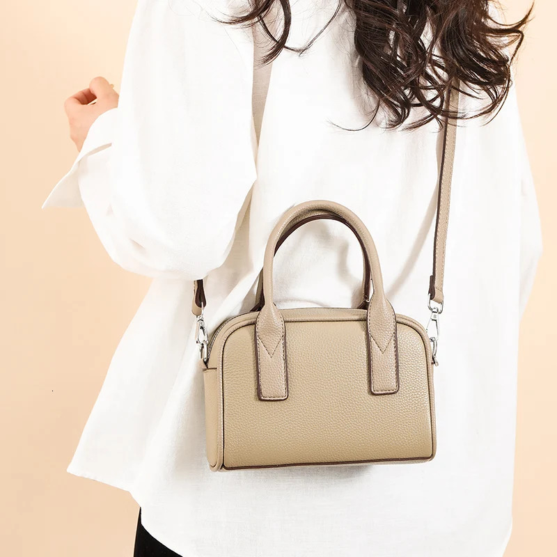 Leather Boston Pillow Bag for Women Soft Cowboy Premium Leisure Handheld Messenger 250320