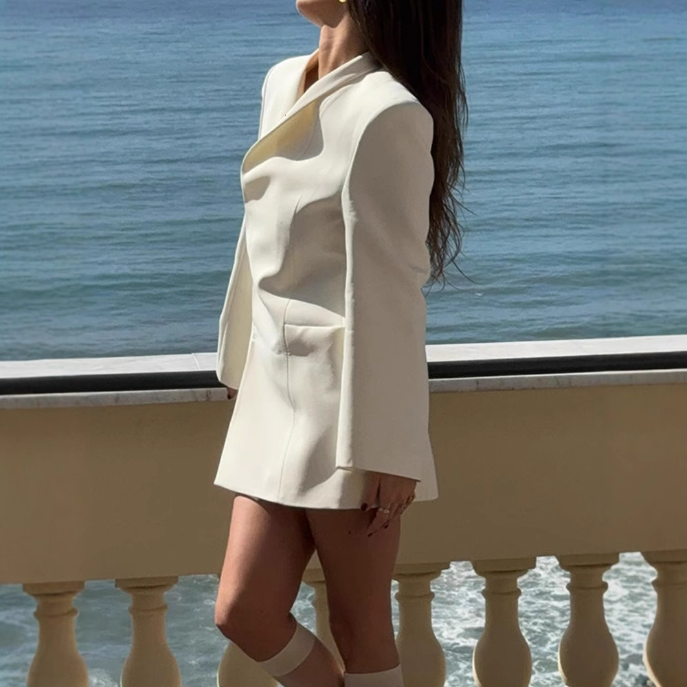 Solid color lapel micro flared sleeve small suit 2024 cross elegant and fashionable commuting jacket