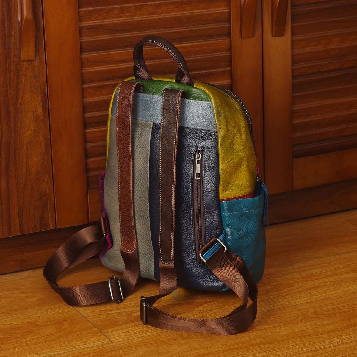 Fashion Women's Bag Leather Head Layer Cowhide Color Contrast Retro Style Backpack