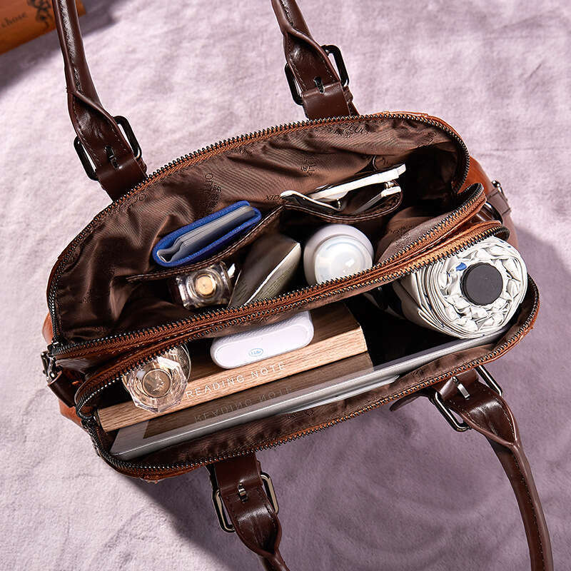 97 2024 Xiti Paul's new fashionable crescent bag, hand-held crossbody, large capacity multi compartment women's bag