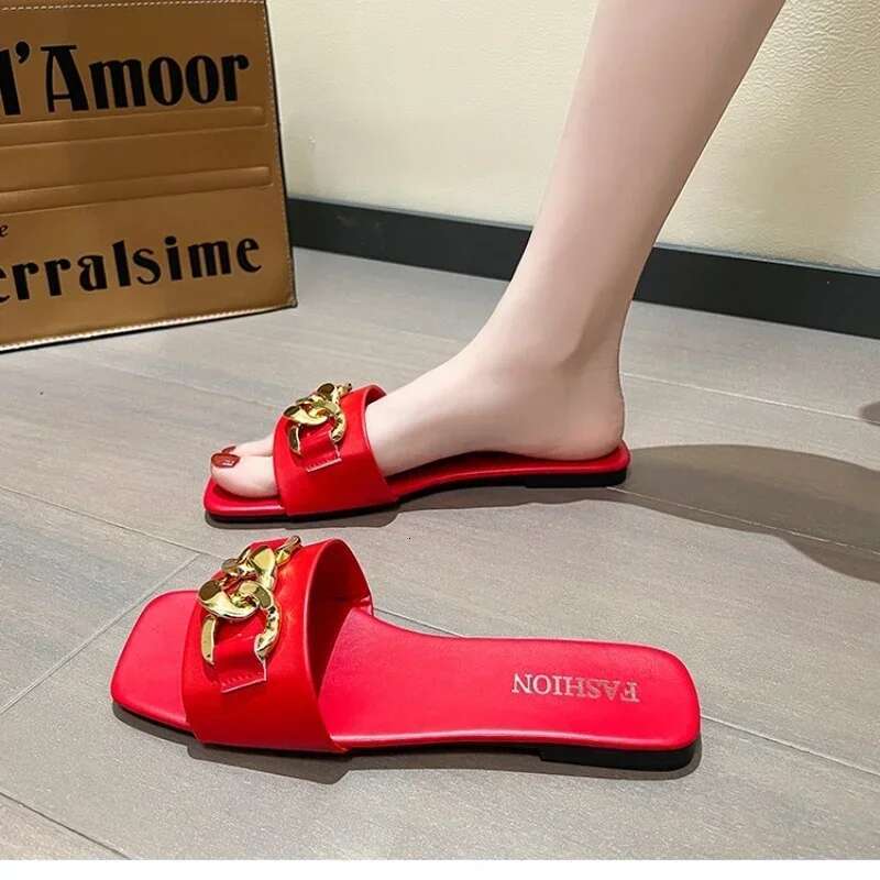 2025 Summer New Women's Slippers Roman Designer Fashion Solid Color Flat Sandals Women's Soft soled Shoes Breathable Beach