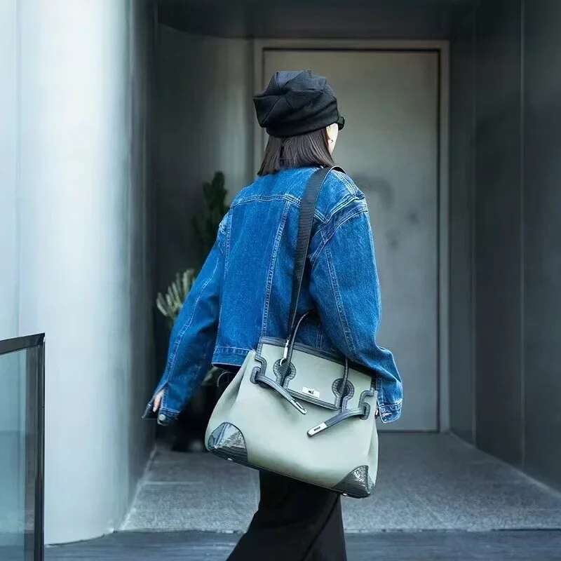 Design Classic Retro Handbag Large Capacity High-End New Commuter Travel Shoulder Bag Chic Elegant Ladies Wallet