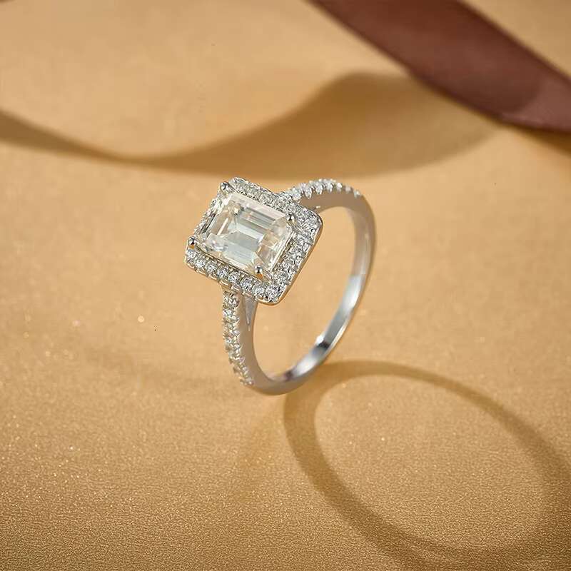New Arrival 2Carat Halo Emerald Cut Moissanite 925 Sterling Silver Ring for Women Moissanite Wedding Ring Girl