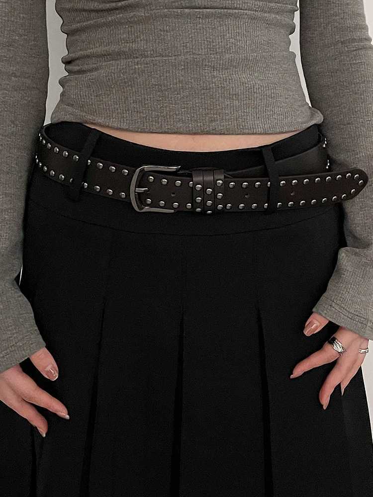 2024 New Womens Jeans Series in Womens Belt Fashion Personalized Rivet Belt High end Black Fashion W250326