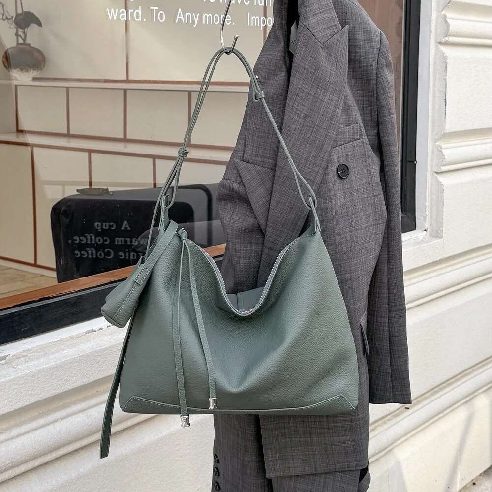 The First Layer Of Cowhide Large Capacity Leather Shoulder Women Fashion Crossbody Bag 2025 New Bags