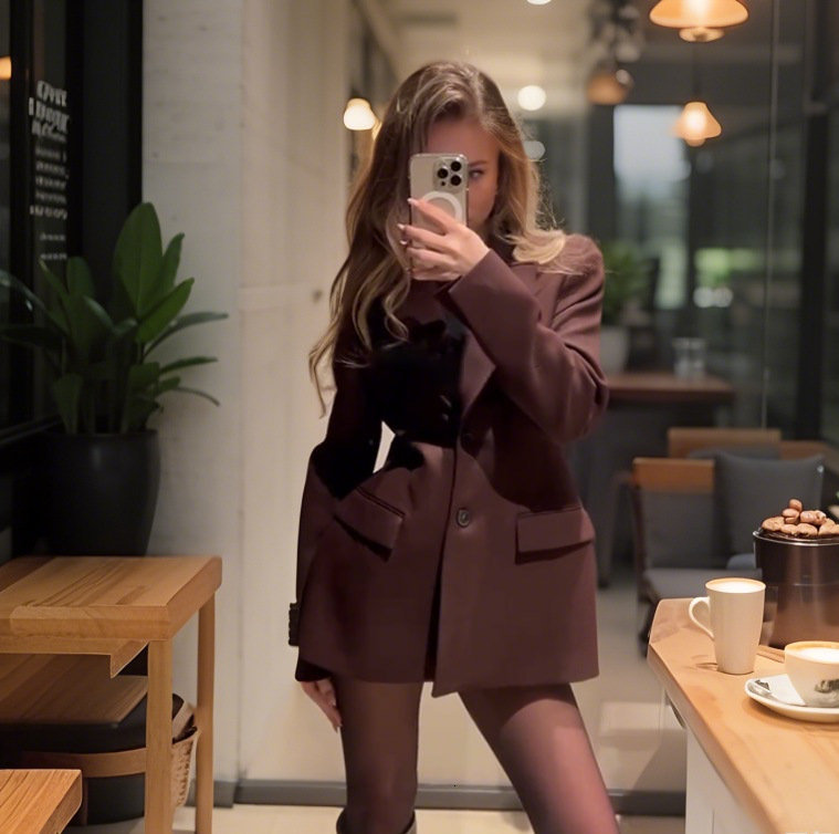 Spring 2025 new women's clothing V-neck jacket, hip hugging half skirt, elegant small suit temperament