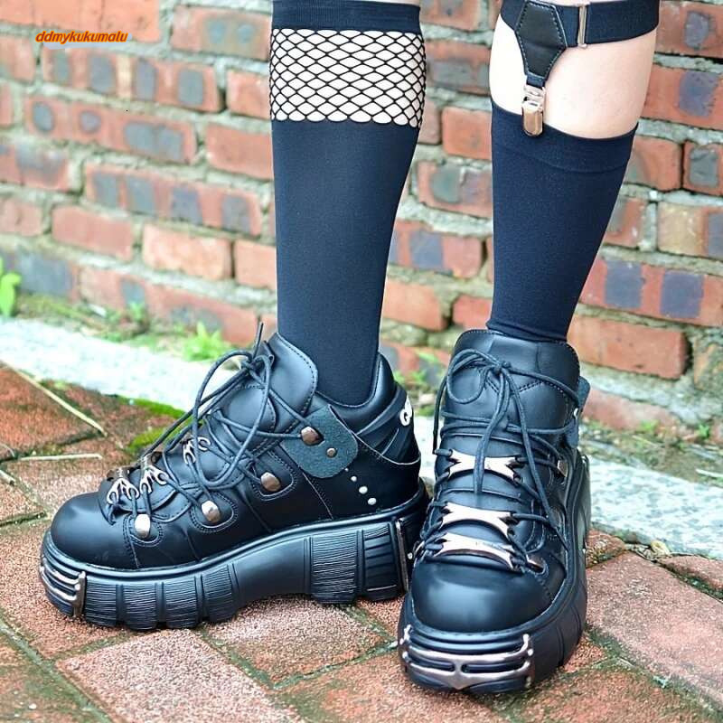 Thick Bottom Platform Women Sneakers Rock Metal Decoration Large Size Casual Trainers Punk Style Gothic Sport Shoes Female Daily ddmykukumalu