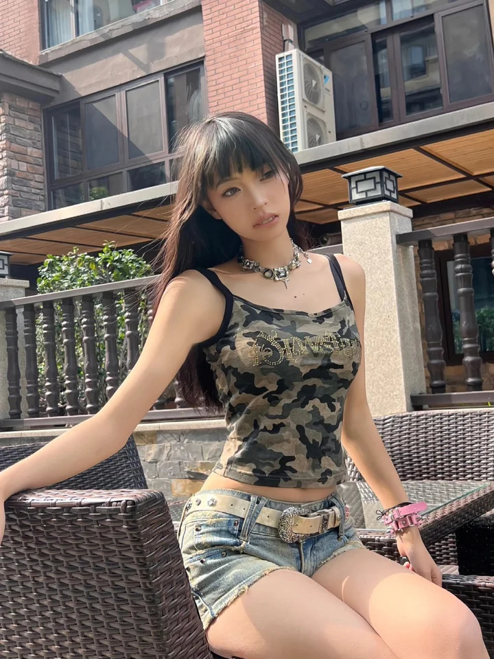 American Vintage Camouflage Vest for Women Summer Slim Fit Tank Top Y2k E-Girl Sexy Off Shoulder Camisole Tops 250321