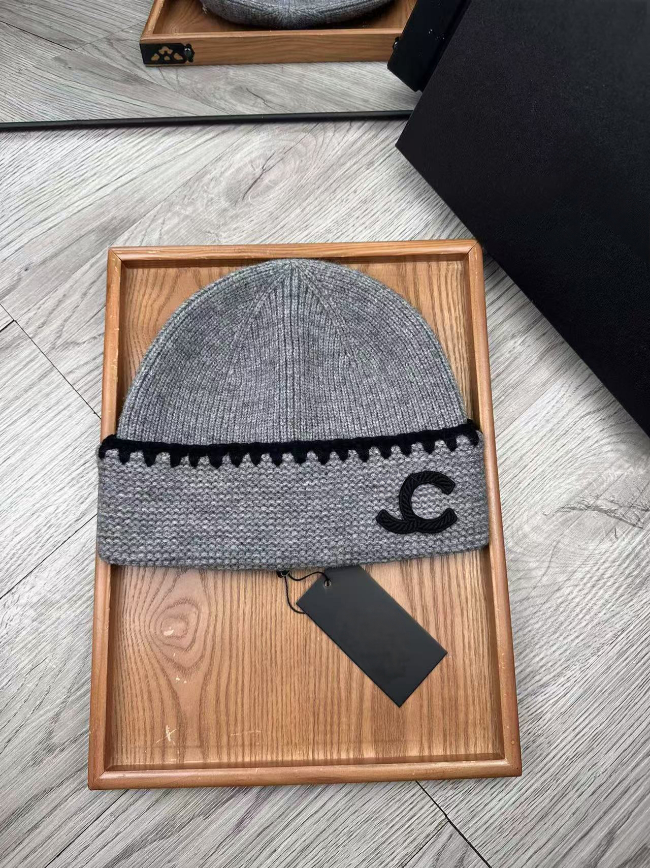 Designer Men's and Women's Cotton Hats Fashion Knitted Hats Women's Neutral Outdoor Travel Dome Multiple Styles to Choose from