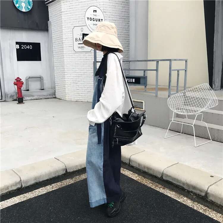 2025 New Fashion Rivet Shoulder For Women Messenger Bag Casual Soft Leather Korean Version Large-Capacity Handbag Trendy
