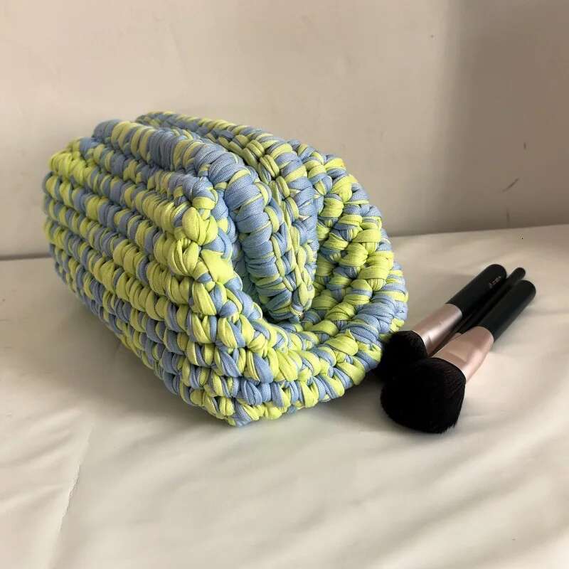 PURSES Women' 2024 New Pure Hand Crochet Crossbody Spot Finished Small Chain Square Bag Designer Handbag