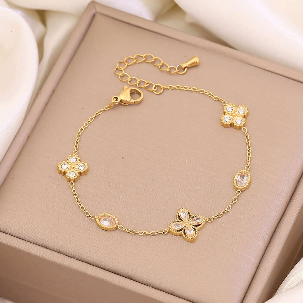 Clover Bracelet Designer jewelry 4/ Leaf Bracelet Gold Plate Agate Diamond double layered chain with pearl accessories Chain birthday Gift Party desig