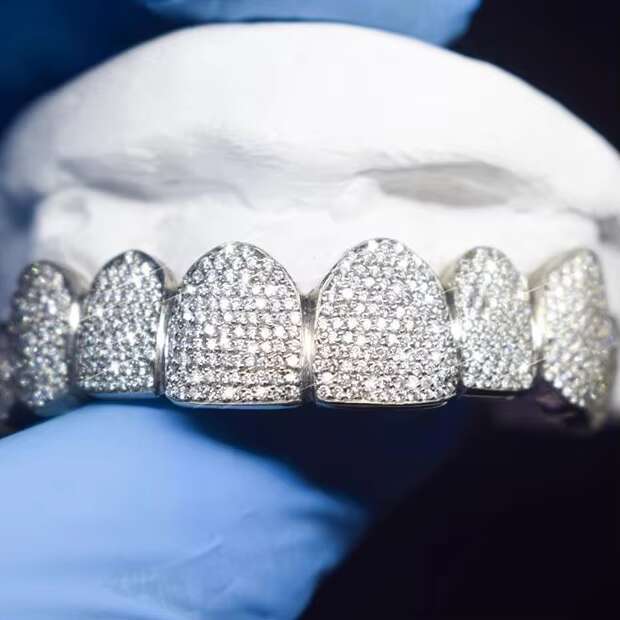 New Arrival Grillz Teeth Custom 8 Top 8 Bottom Moissanite Iced Bling Grills Teeth Grillz Hip Hop Teeth