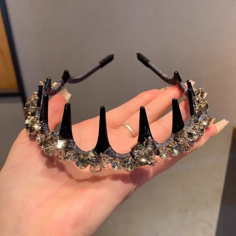 Women's Party & Daily Use Non-Slip Teeth Hair Band with Artificial Crystals