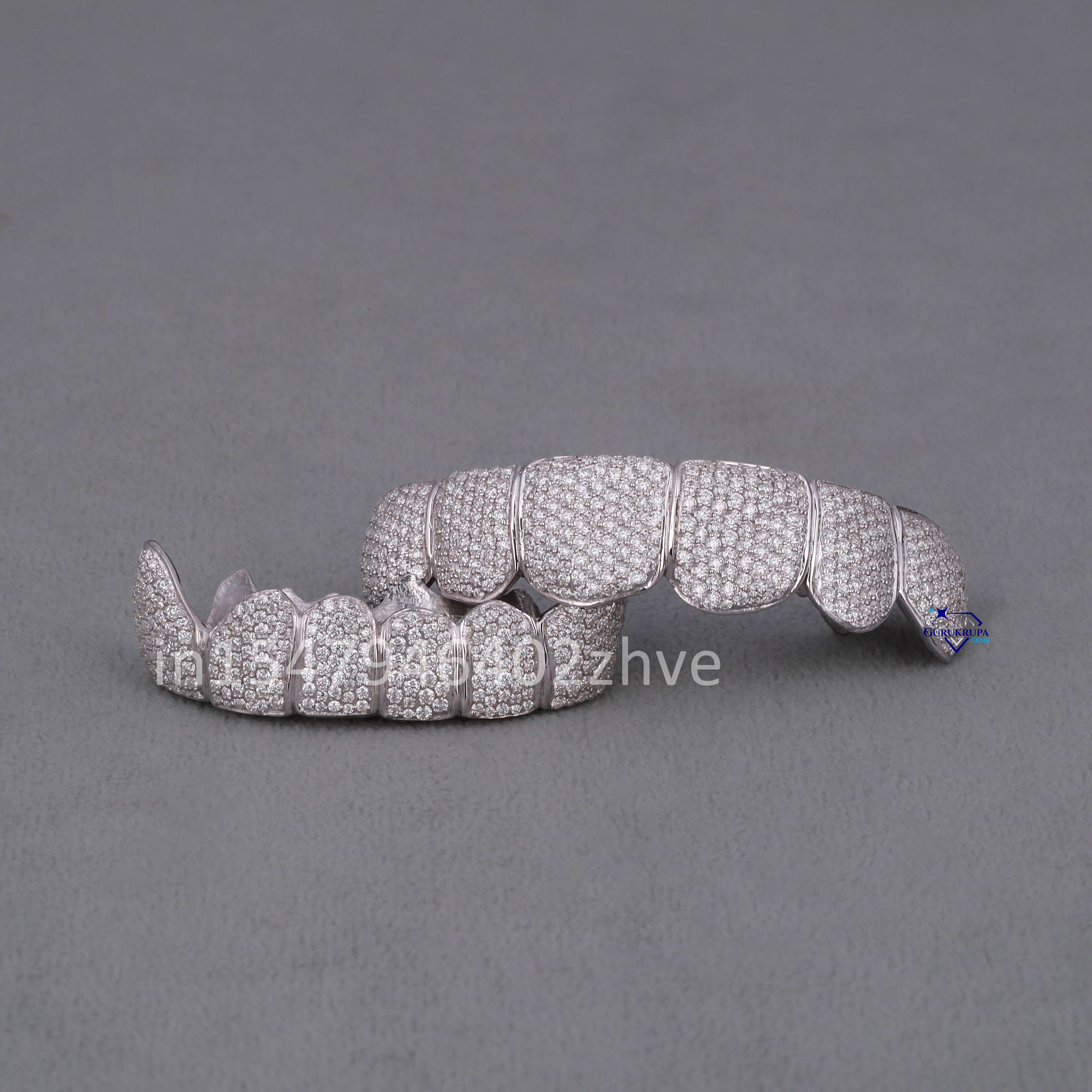 Multi Layered Dental Composite Diamond Teeth Grillz Vvs Clarity 14Kt Gold Moissanite Diamond Dentures Wholesale Seller