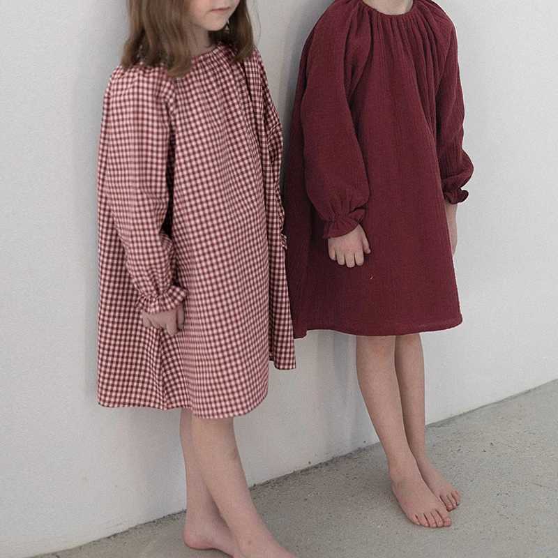 New cotton red checkered dress for spring 2024 suitable for girls cute double Gaussian long sleeved evening gown womens loose dress W250326