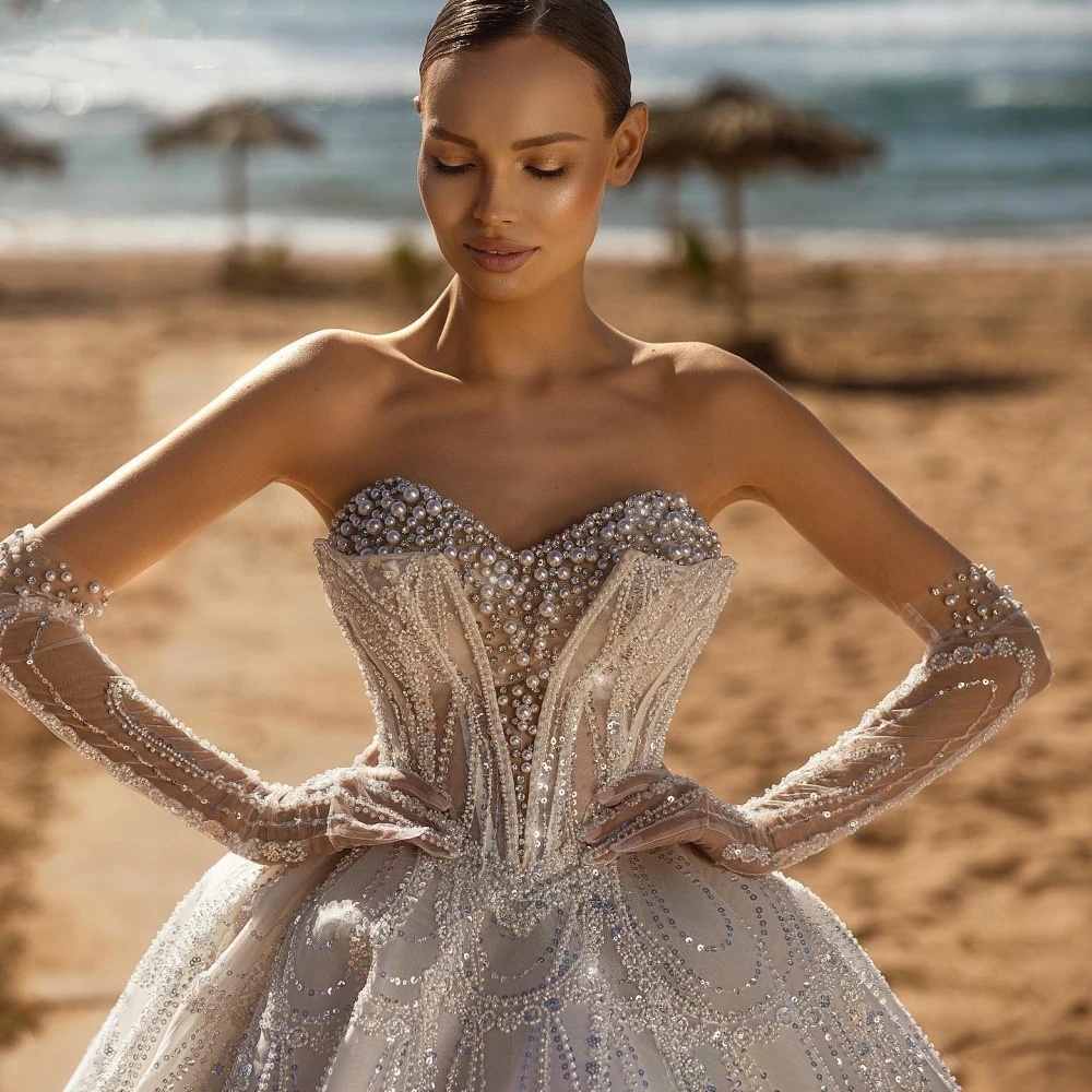 Exquisite Wedding Dress Strapless Pearls Beading Bridal Ball Gowns Sleeveless Rhinestone Custom Made Sequins Princess Bride Dresses Vestido De Novia P