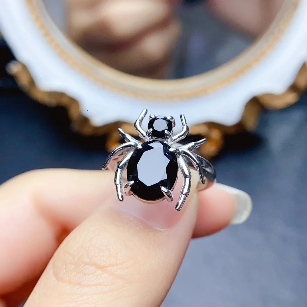 FS Fashion Real S925 Pure Silver 8 * 10 Natural Black Spinel Spider Ring with Certification Womens Exquisite Charm Jewelry 250322