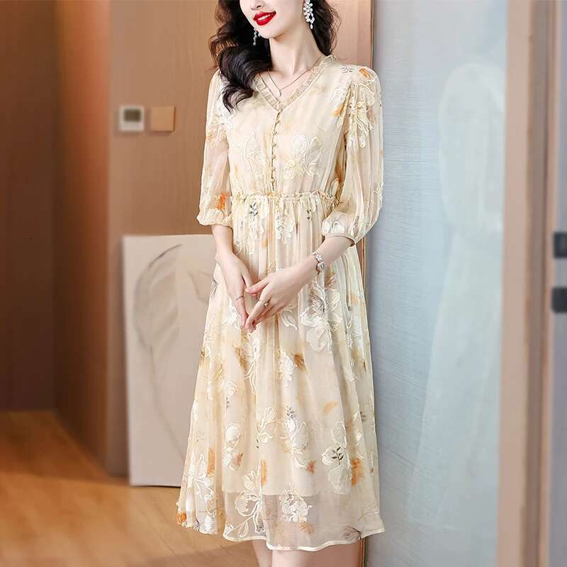 2024 Summer High end Mulberry V-neck Embroidered with Silk Charm Medium to Light A-e Long Dress