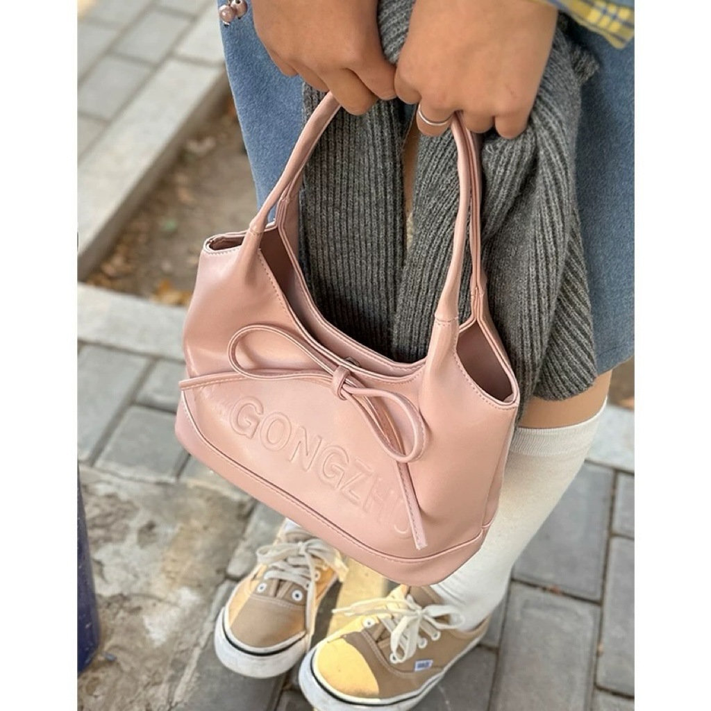 2025S Fashion Designer Korean Niche Underarm Women S New Trendy Tote Bag College Style Large Capacity Single Shoulder Commuting Bag