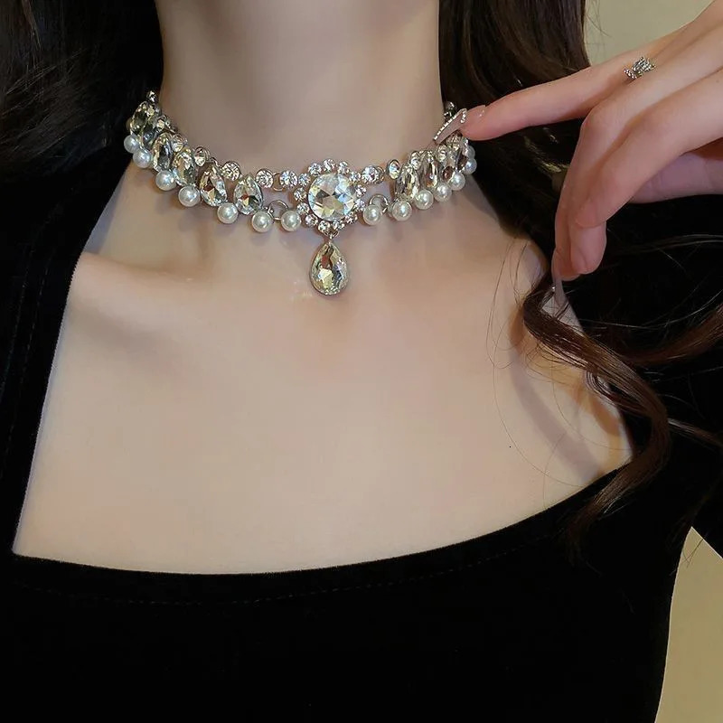 Pearl necklace premium rhinestone choker 250322