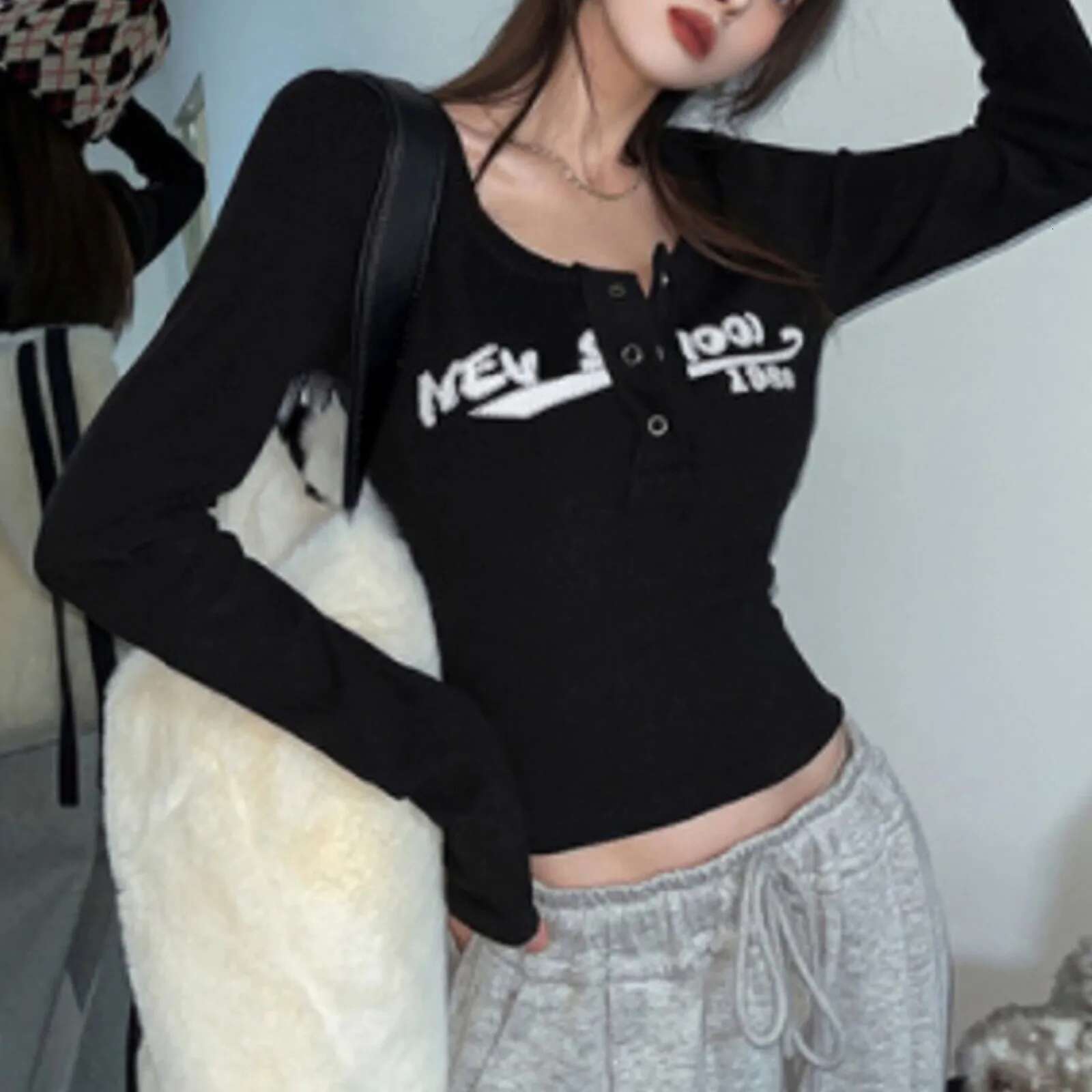 Ddmyshoesvip Y K Long Sleeve T Shirt Women Letter Print Slim Tees Tops Round Neck Button Streetwear Graphic T Shirts