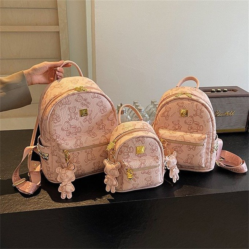 Hot Free Shipping Designer Backpack Style For Woman New Fashion Bags Cartoon Black Pink Packet New Free Delivery Designer Bag